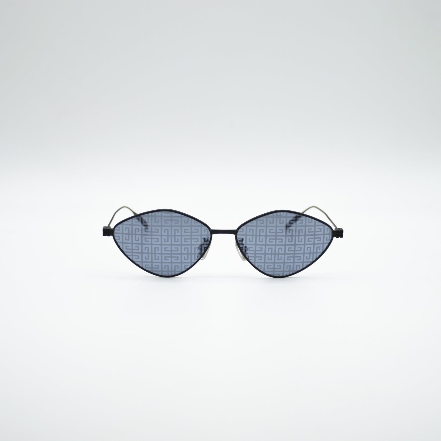Givenchy GV40040U