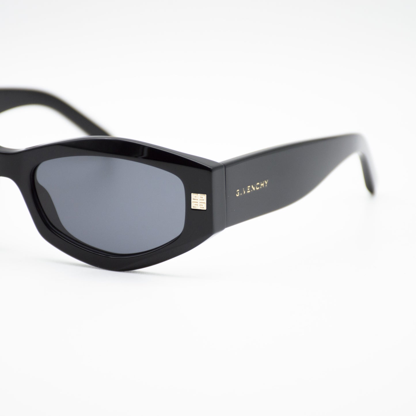 Givenchy GV40062I