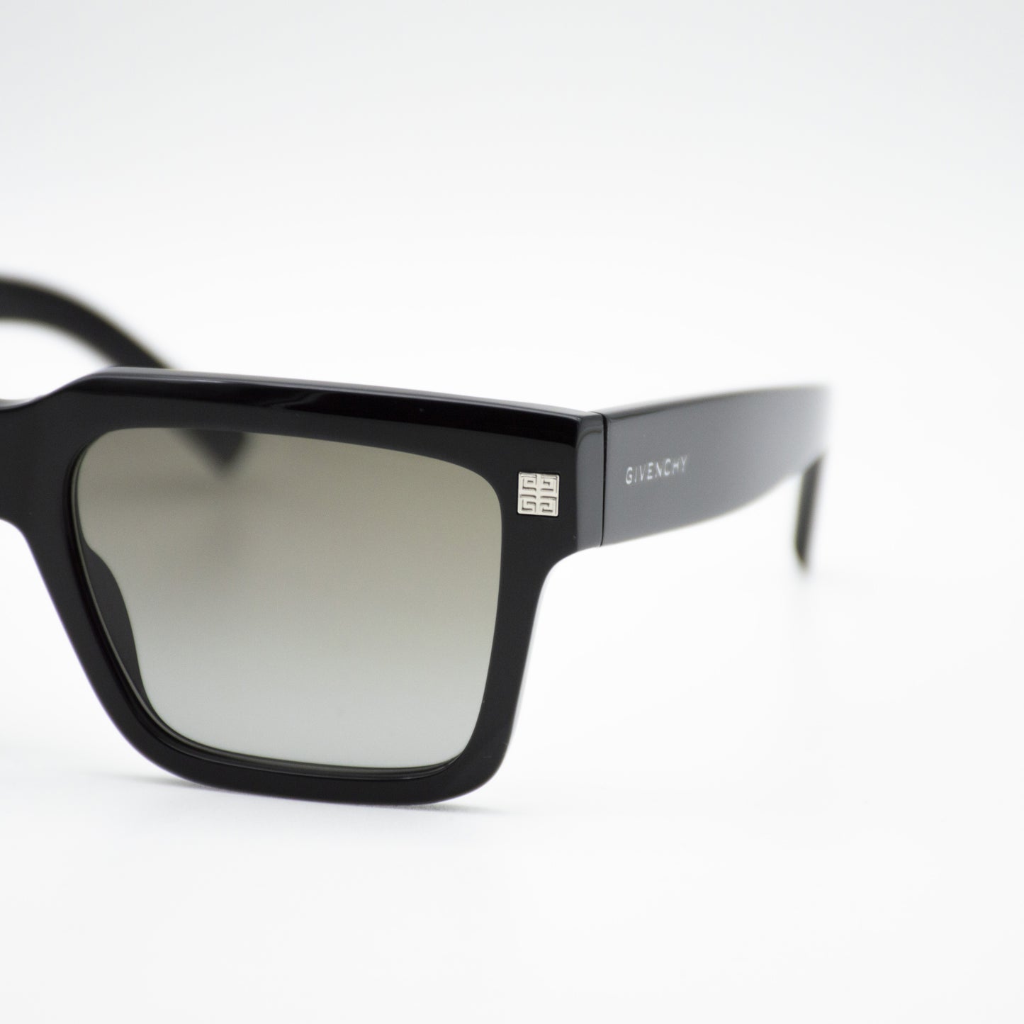 Givenchy GV40060I