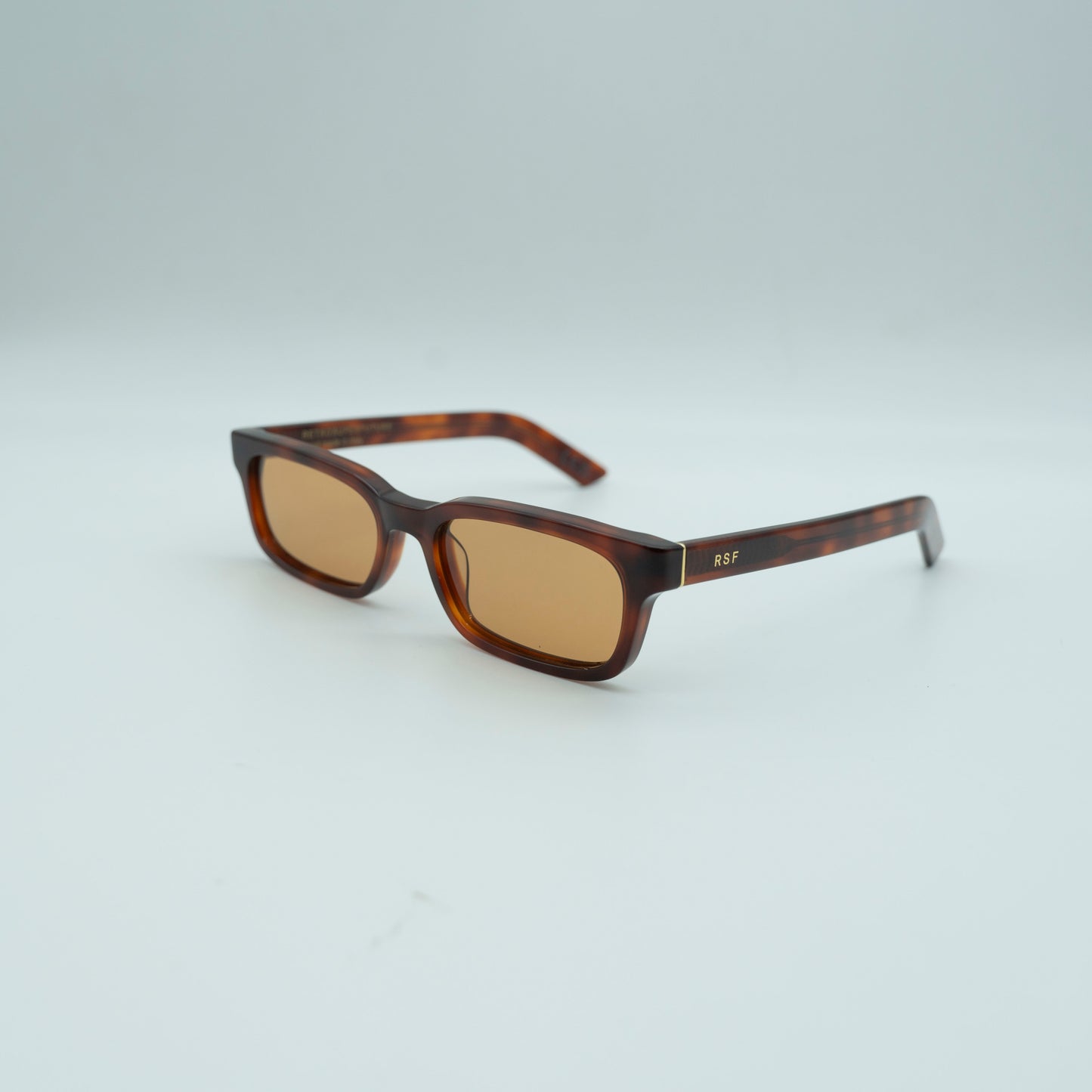 Retrosuperfuture GESTO