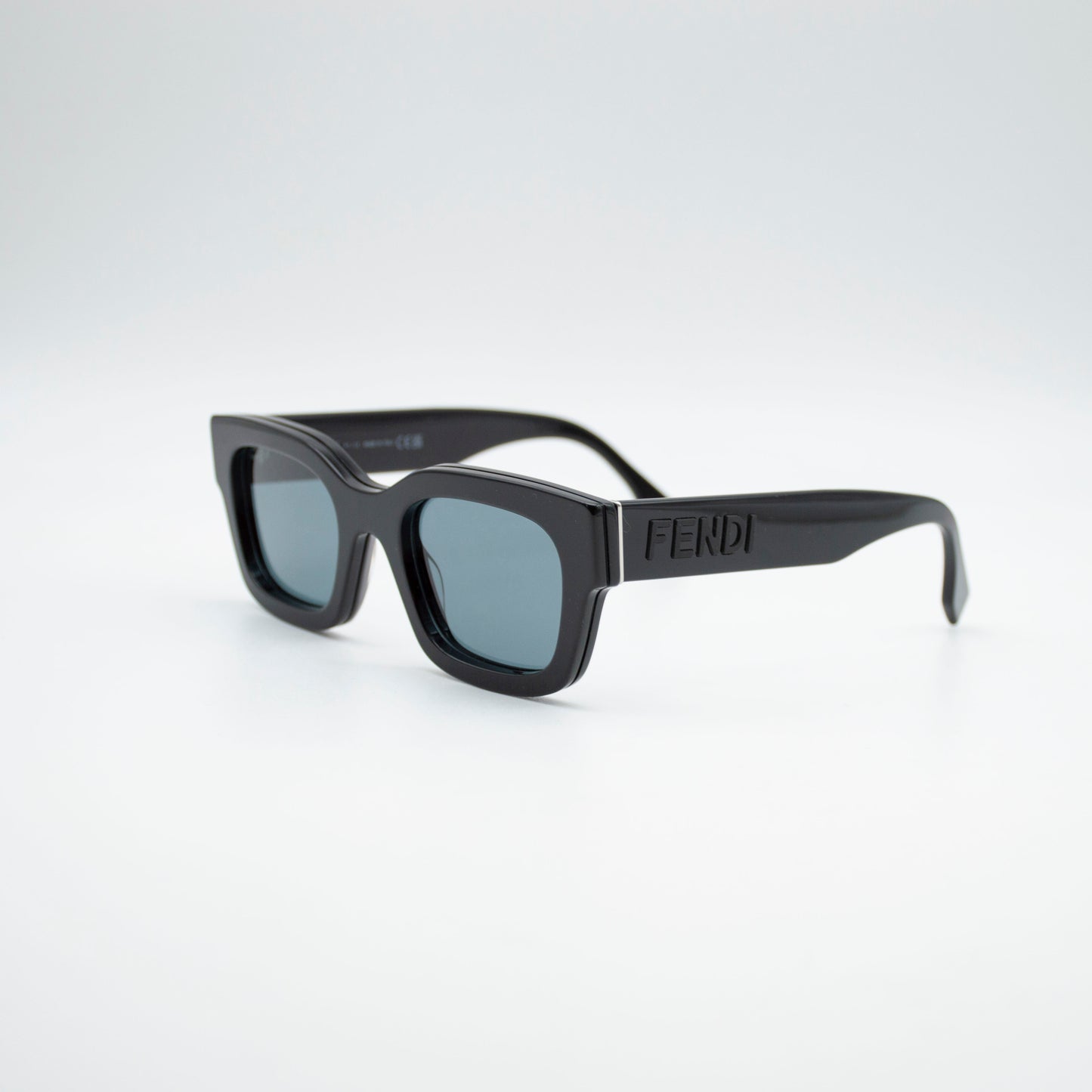 Fendi FE40119I