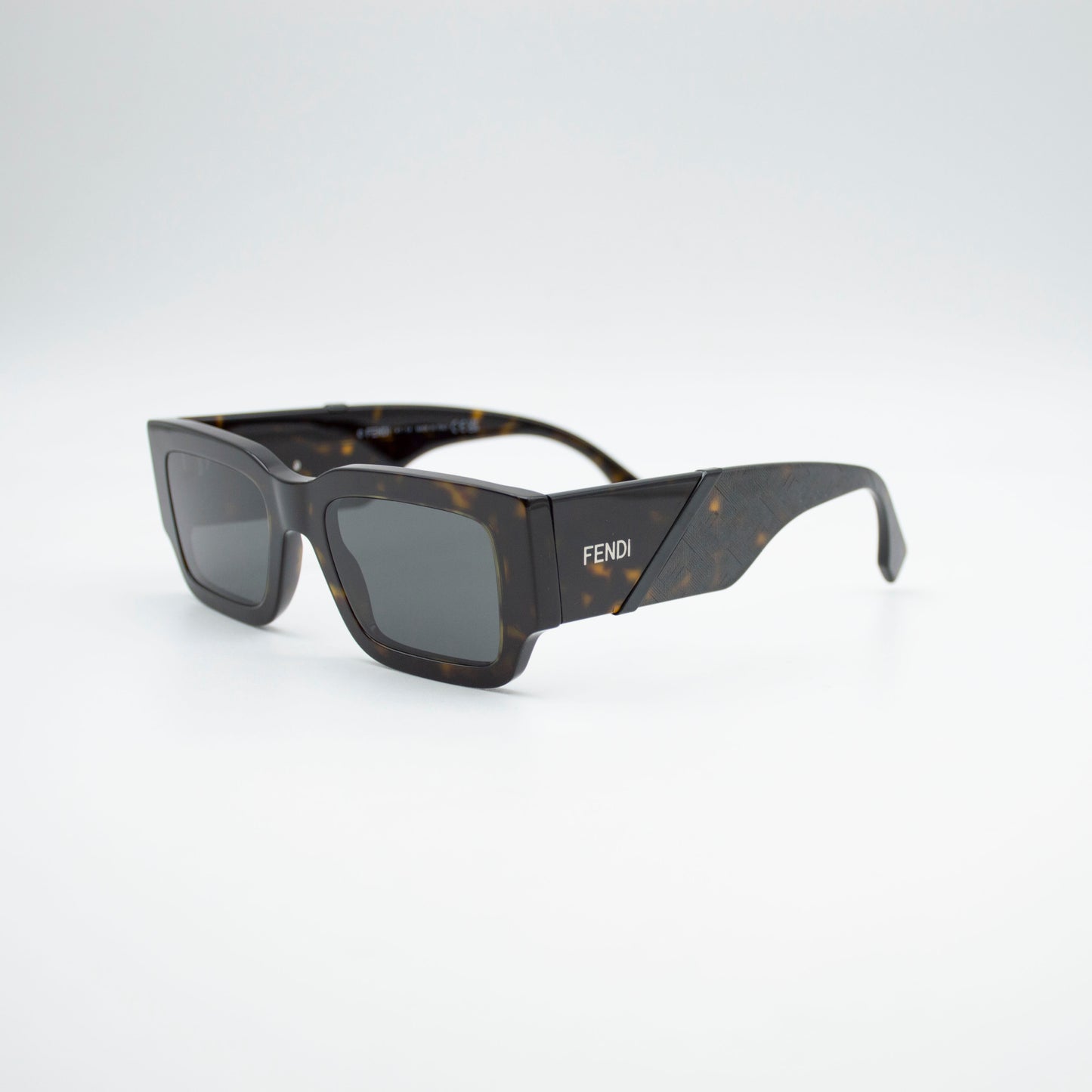 Fendi FE40131I