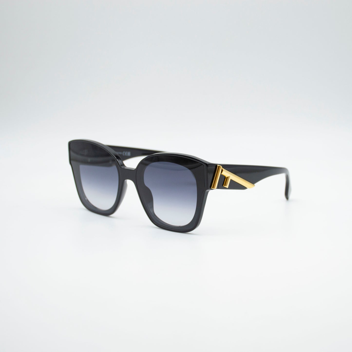 Fendi FE40098I