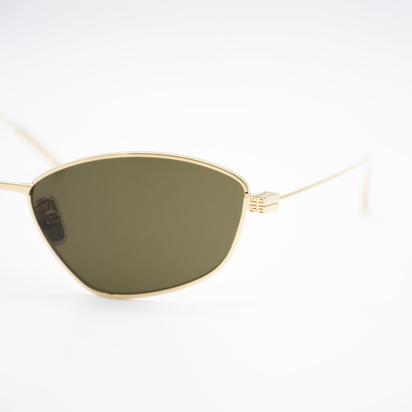 Givenchy GV40059U