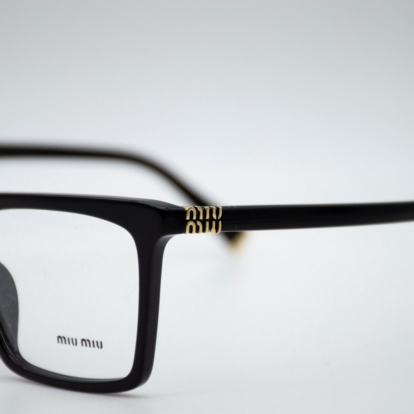 Miu Miu VMU08X